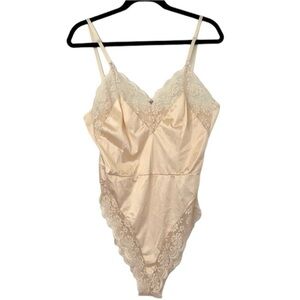 Vintage Chantilly Maidenform Lace Trim Bodysuit Womens